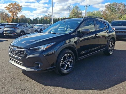 Used 2024 Subaru Crosstrek 2.0i Premium w/ Popular Package #3 image 3