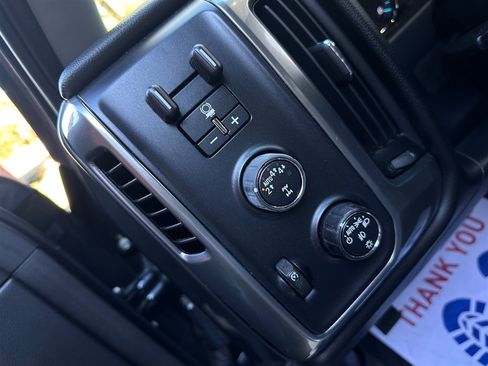 Used 2018 Chevrolet Silverado 1500 LT w/ All Star Edition image 41