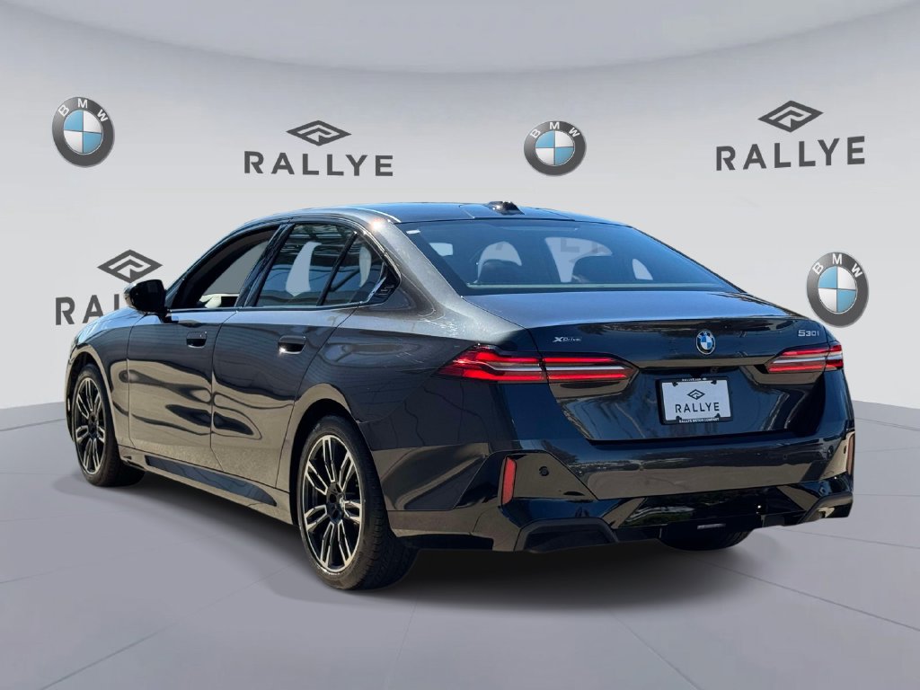 Certified 2026 BMW 530i xDrive w/ Executive Package AWD/4WD image 7