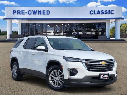 Used 2023 Chevrolet Traverse LT