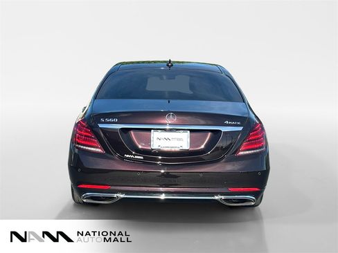 Used 2018 Mercedes-Benz S 560 4MATIC Sedan image 4