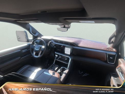 Used 2024 GMC Sierra 2500 Denali w/ Denali Reserve Package image 27