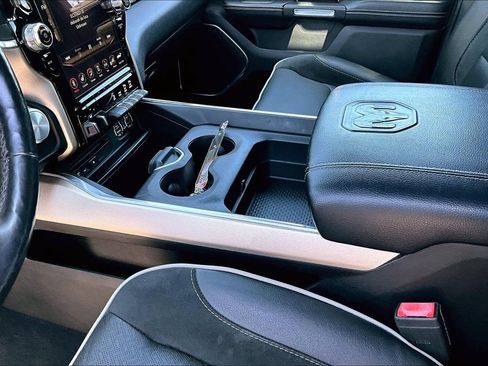 Used 2019 RAM 1500 Laramie w/ Sport Appearance Package AWD/4WD image 19