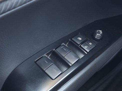 Used 2025 Toyota Camry SE FWD image 24