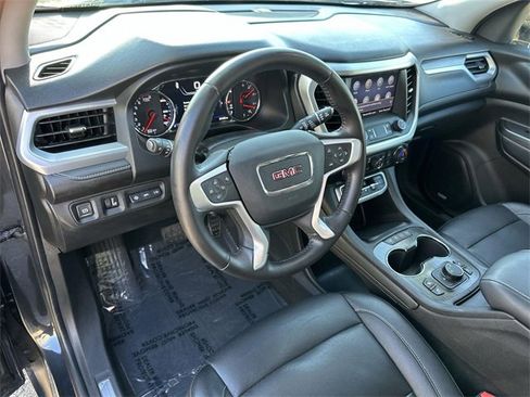 Used 2020 GMC Acadia SLT w/ Driver Alert Package II image 9