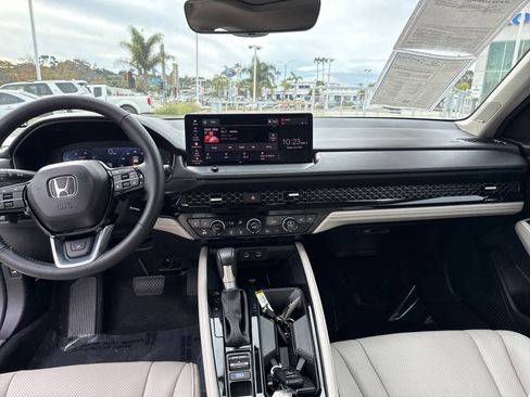Certified 2025 Honda Accord Touring image 22