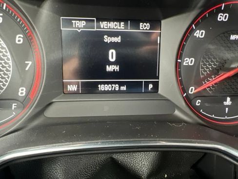 Used 2022 Chevrolet TrailBlazer RS FWD image 7