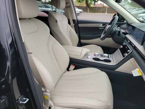 Certified 2026 Genesis GV80 2.5T Select AWD/4WD image 22