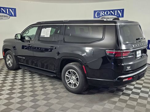 Used 2023 Jeep Wagoneer L 4WD image 39