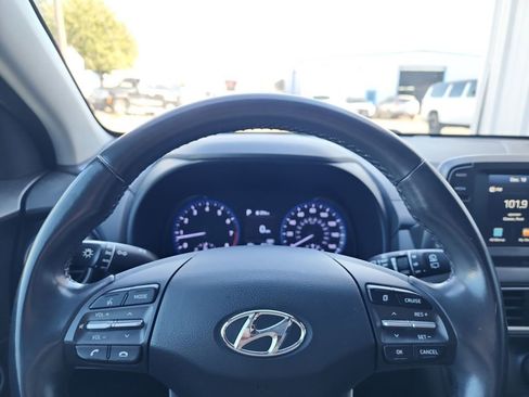 Used 2020 Hyundai Kona SEL w/ Cargo Package image 19