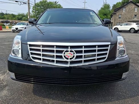 Used 2009 Cadillac DTS Limousine FWD image 2