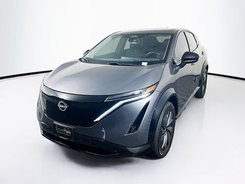 Used 2024 Nissan Ariya AWD image 3