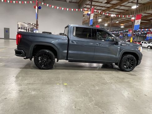 Used 2020 GMC Sierra 1500 Elevation w/ Elevation Value Package AWD/4WD image 6