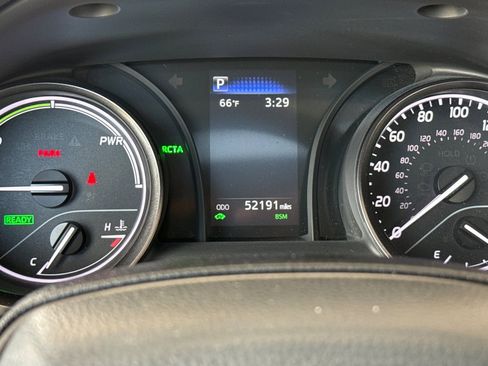 Used 2024 Toyota Camry SE w/ Audio Upgrade Package FWD image 19