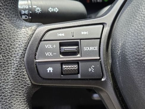 Used 2025 Honda HR-V LX image 33