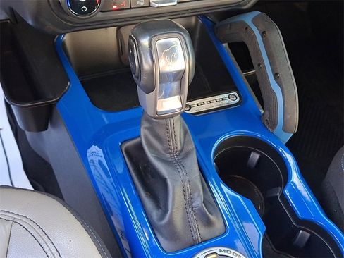 Used 2023 Ford Bronco Wildtrak image 15