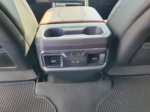 Used 2025 GMC Sierra 1500 Denali Ultimate AWD/4WD image 10