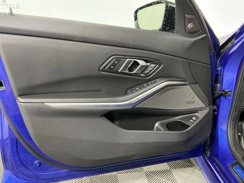 Certified 2025 BMW 330i Sedan w/ M Sport Package RWD image 22