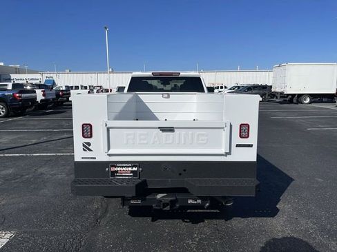 New 2024 GMC Sierra 2500 Pro w/ Convenience Package image 4