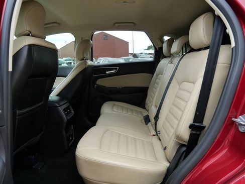 Certified 2018 Ford Edge SEL w/ Equipment Group 201A FWD image 10