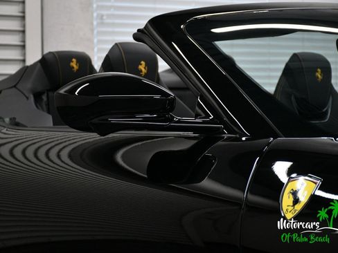 Used 2024 Ferrari Roma Spider RWD image 41