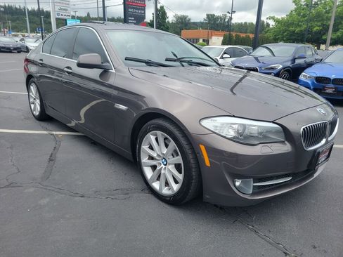 Used 2013 BMW 528i xDrive Sedan image 3