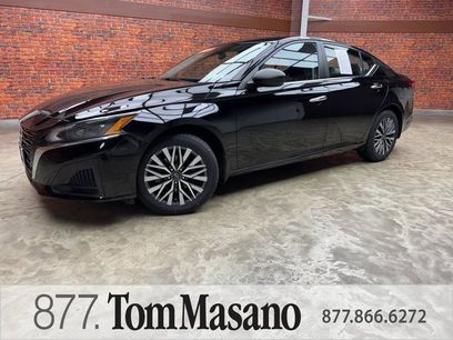 Used 2024 Nissan Altima 2.5 SV