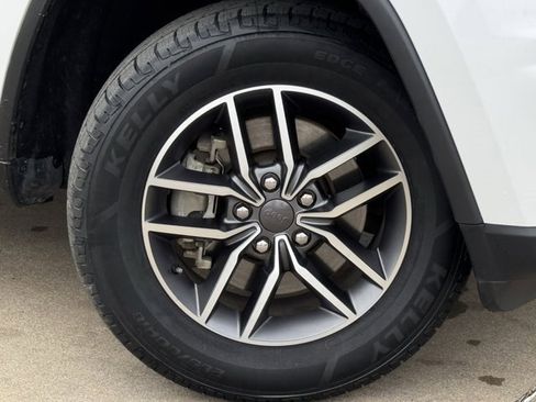 Used 2022 Jeep Grand Cherokee Limited image 36