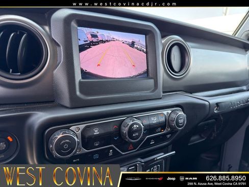 Used 2023 Jeep Wrangler Unlimited AWD/4WD image 12