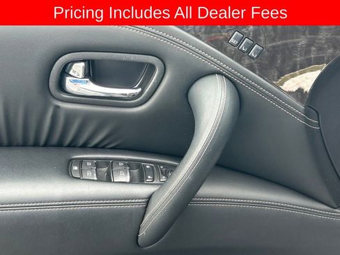 Used 2023 Nissan Armada Platinum w/ Captain's Chairs Package RWD image 4