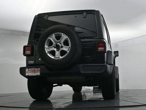 Used 2019 Jeep Wrangler Unlimited Sport S AWD/4WD image 35