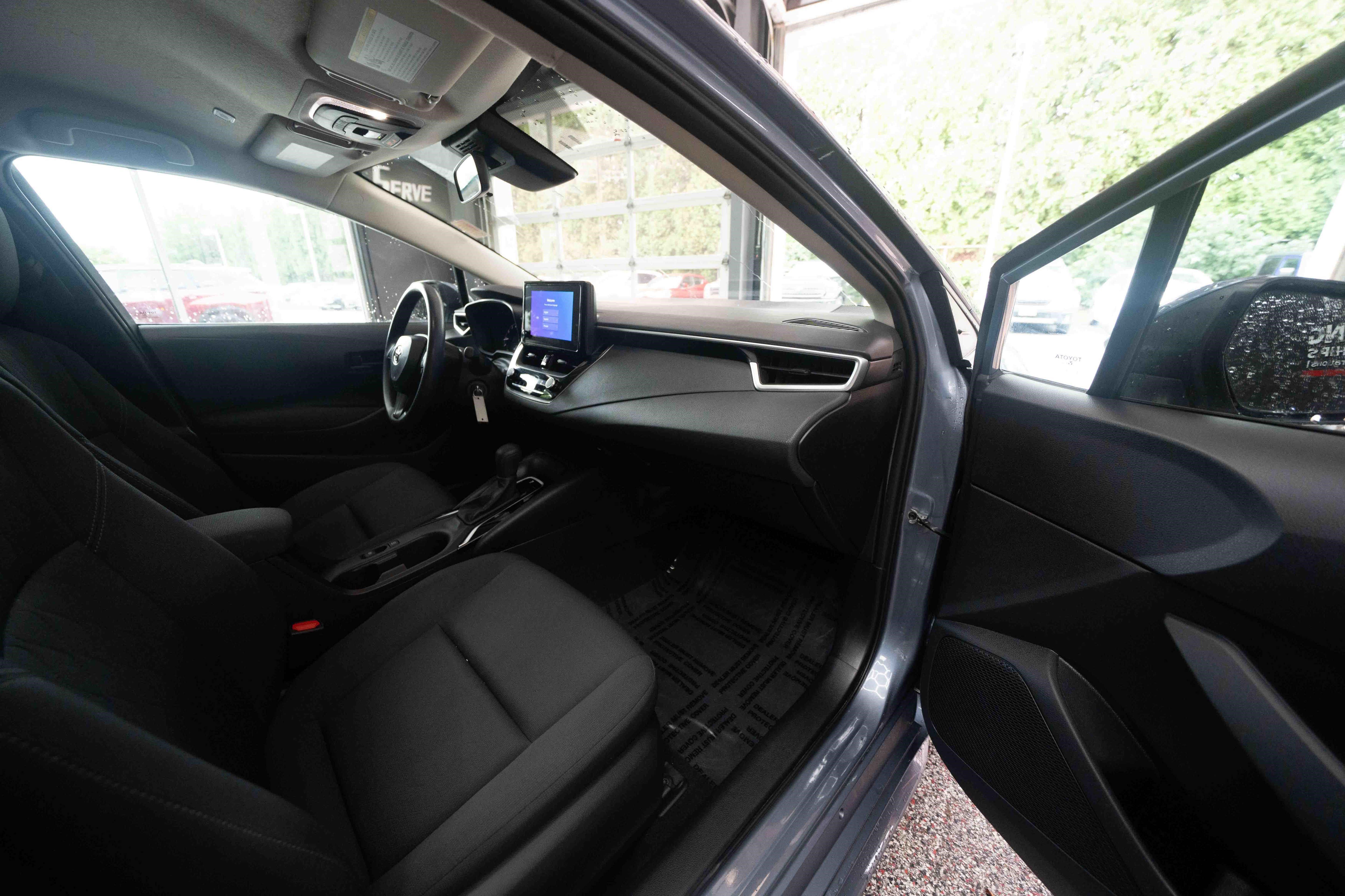Used 2024 Toyota Corolla LE FWD image 25