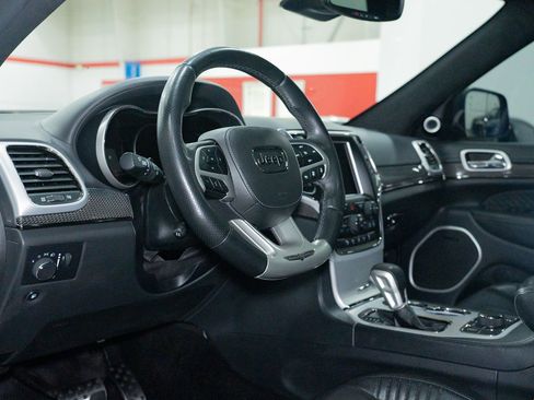 Used 2018 Jeep Grand Cherokee Trackhawk image 18