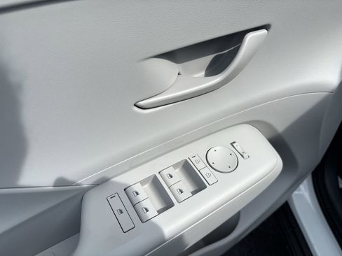 Used 2026 Hyundai Kona SEL Sport image 17