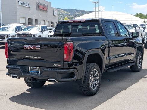 Used 2024 GMC Sierra 1500 AT4 w/ Technology Package AWD/4WD image 6