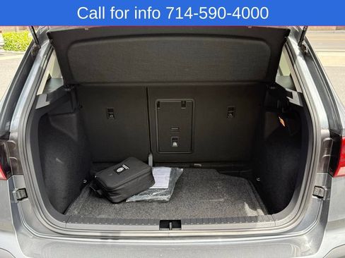 Used 2023 Volkswagen Taos SE FWD image 10