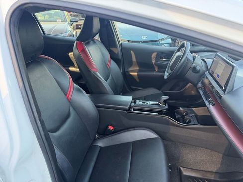 Used 2023 Toyota Prius Prime FWD image 11