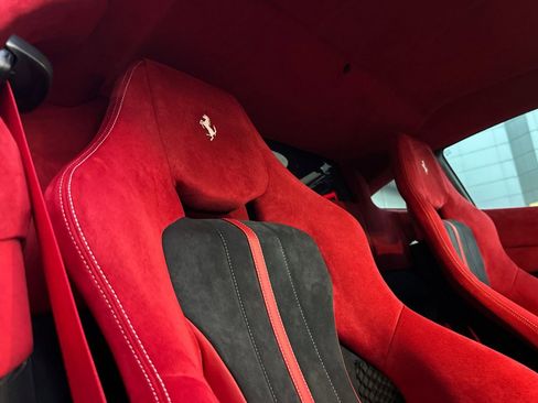 Used 2019 Ferrari 488 Pista Coupe image 17