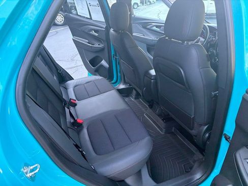 Used 2021 Chevrolet TrailBlazer RS w/ Sun and Liftgate Package FWD image 14
