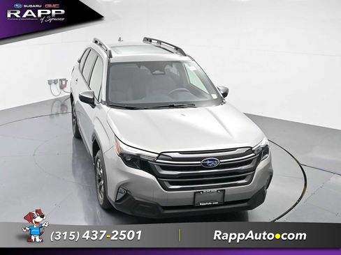 Used 2025 Subaru Forester Premium AWD/4WD image 28