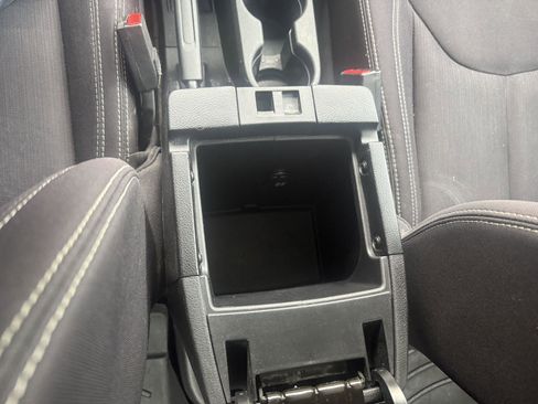 Used 2013 Jeep Wrangler Unlimited Sahara image 28