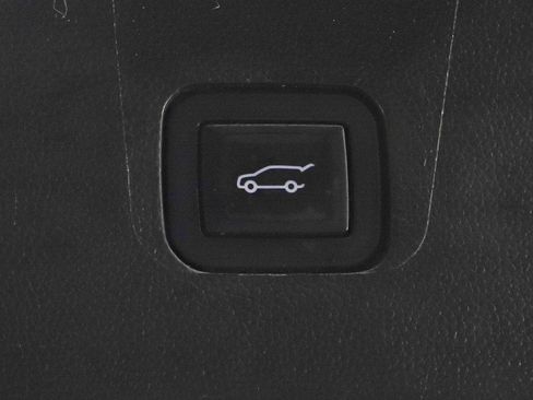 Used 2024 Nissan Pathfinder Platinum image 33