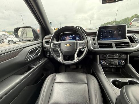 Used 2023 Chevrolet Suburban LT AWD/4WD image 8