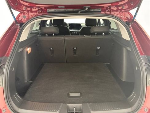 Used 2024 Chevrolet Trax LS w/ LS Convenience Package image 17