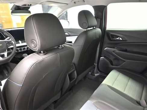 New 2026 Chevrolet Trax LT w/ Driver Confidence Package image 11