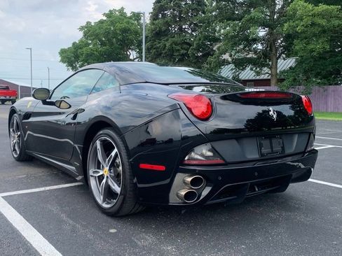 Used 2014 Ferrari California image 7