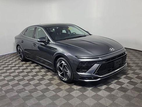 Used 2025 Hyundai Sonata SEL FWD image 1
