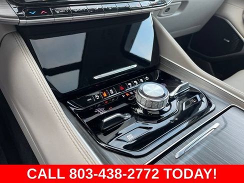 Used 2023 Jeep Wagoneer Series III w/ Premium Group I AWD/4WD image 28