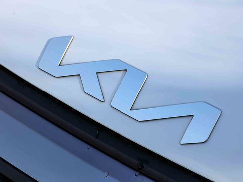 Certified 2026 Kia Sportage LX w/ LX Convenience Package image 30