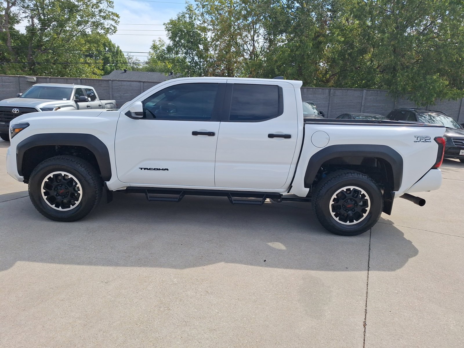 Used 2024 Toyota Tacoma TRD Off-Road AWD/4WD image 3